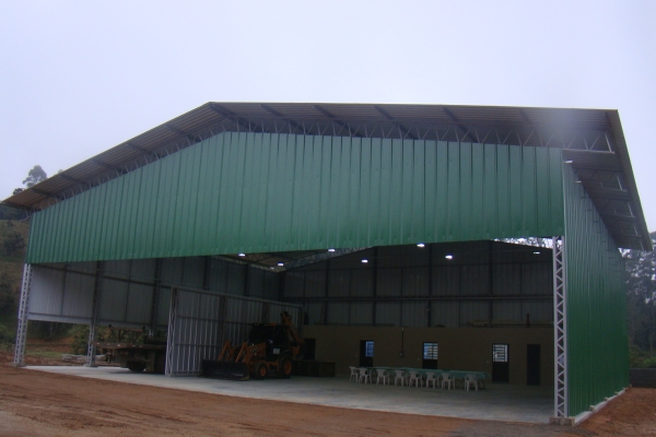 Oficina e Fábrica de Postes